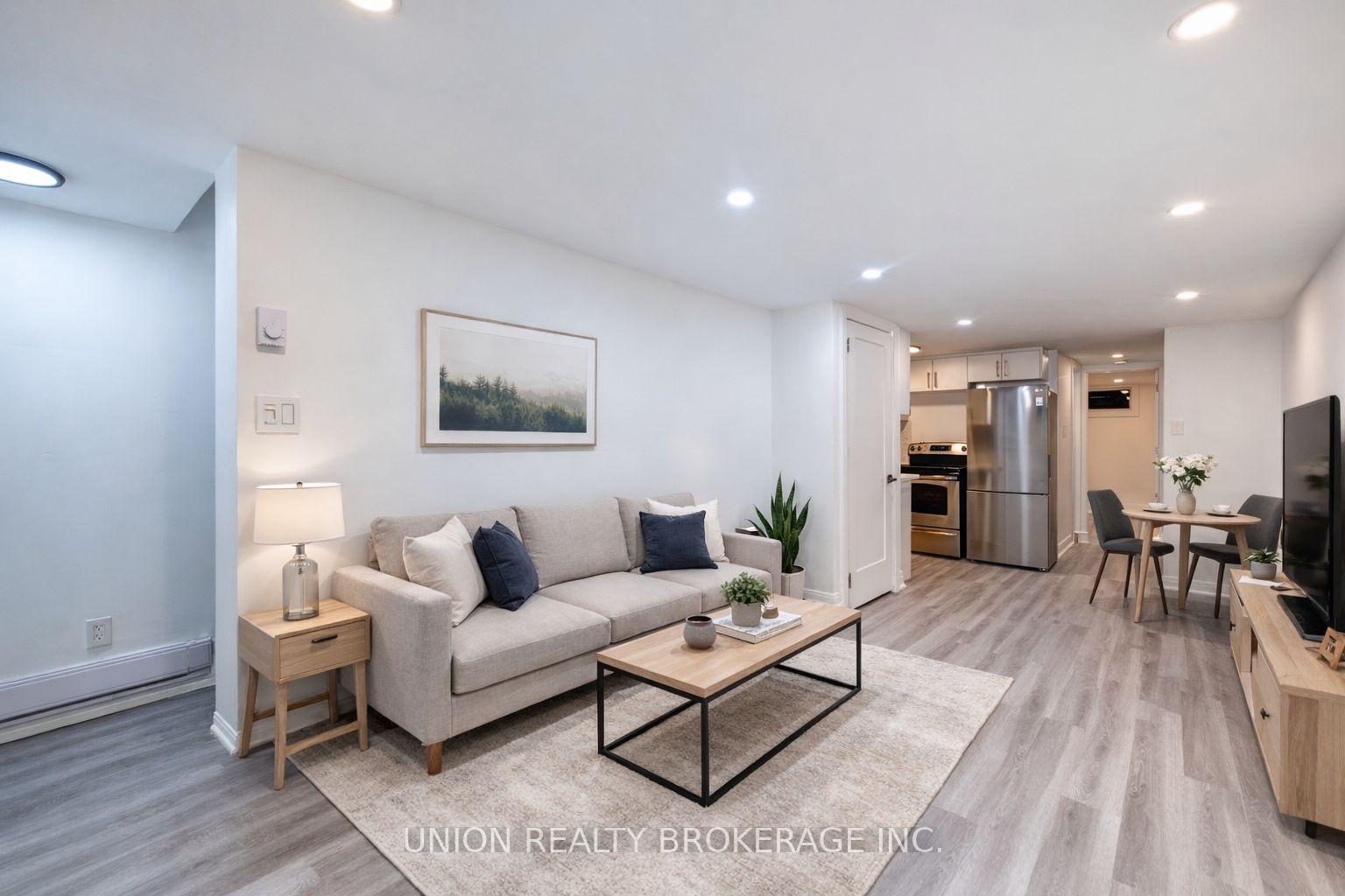 15-ivy-avenue-toronto-ontario-e13025724