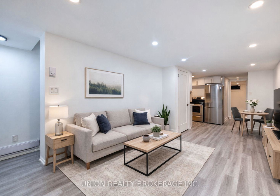 15-ivy-avenue-toronto-ontario-e13025724