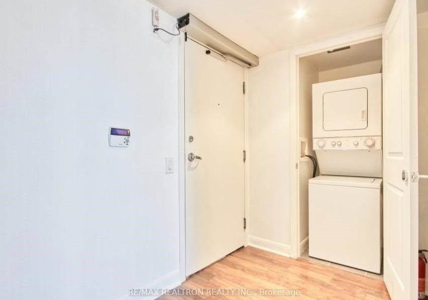 25-town-centre-scarborough-ontario-e13026834