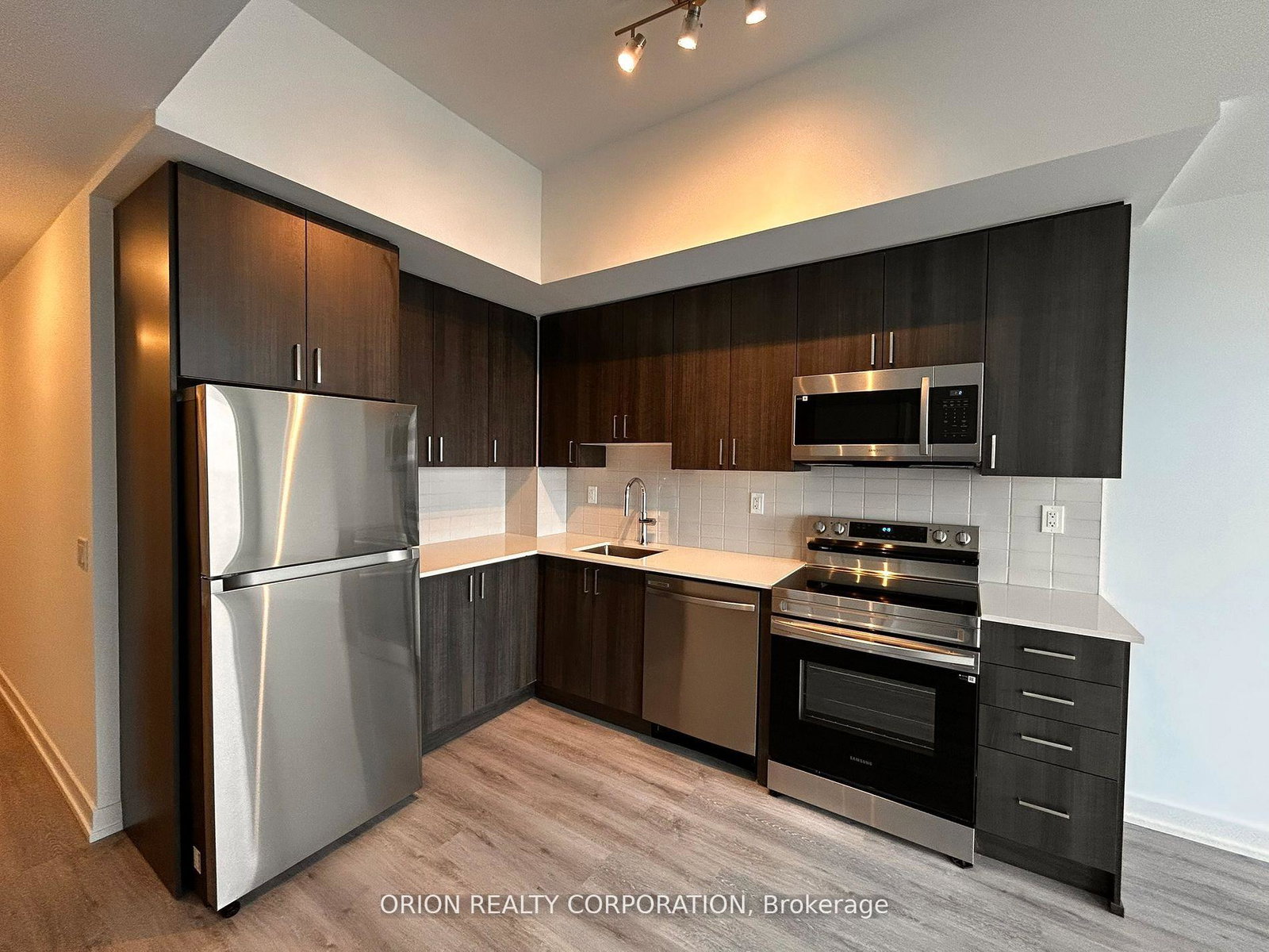 1435-celebration-drive-pickering-ontario-e13026886