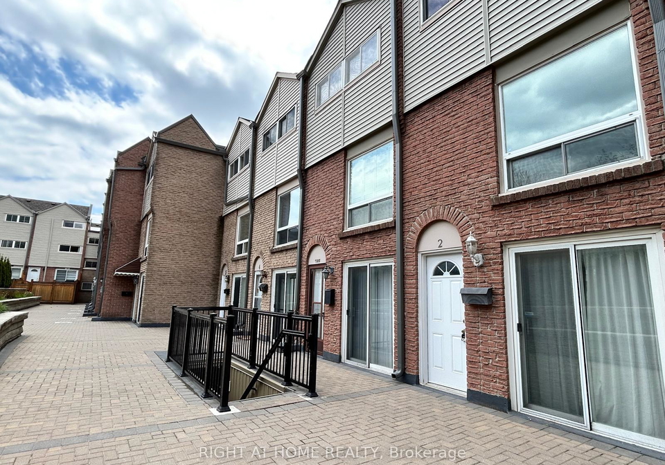 1666-queen-street-e-toronto-ontario-e13028132