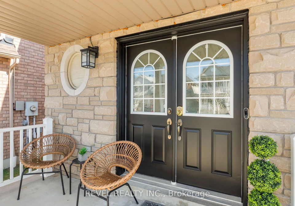 15-donlevy-crescent-whitby-ontario-e13028226