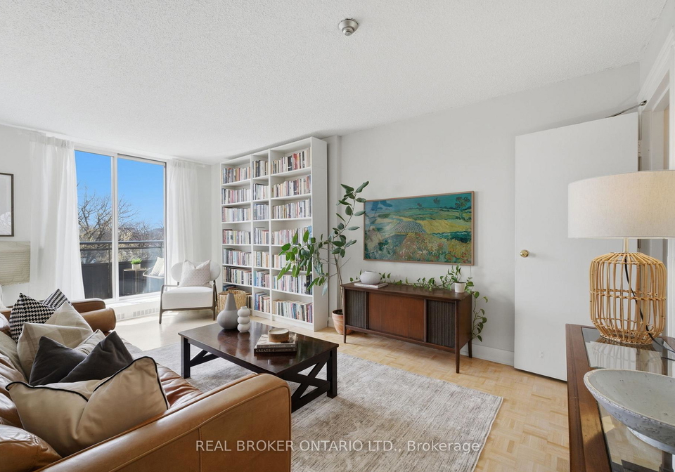 1071-woodbine-avenue-east-york-ontario-e13028458