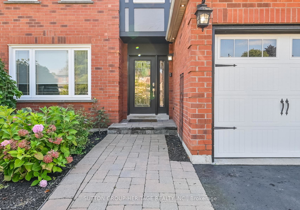537-charnwood-court-pickering-ontario-e13028810