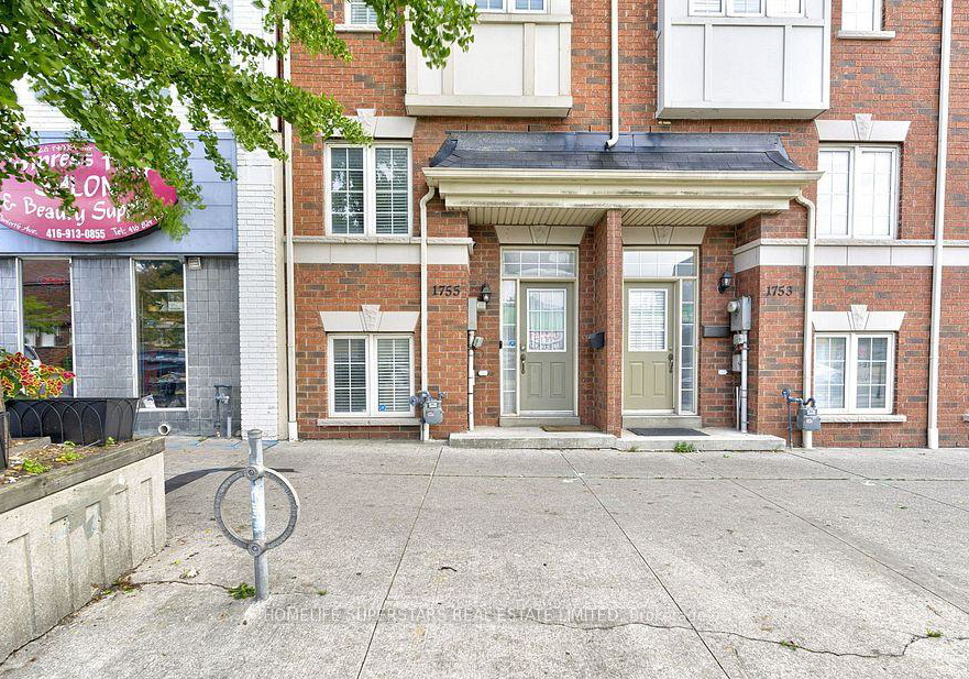 1755-danforth-avenue-toronto-ontario-e13030002