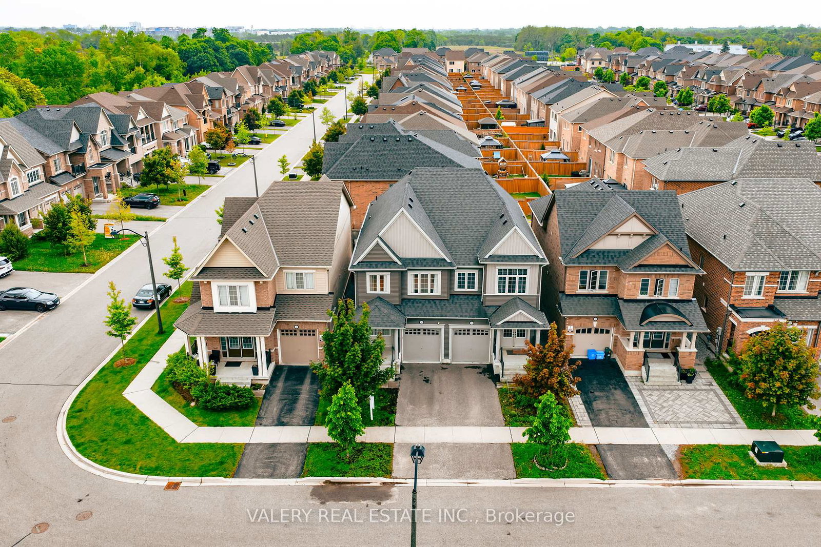 2442-equestrian-crescent-oshawa-ontario-e13030014