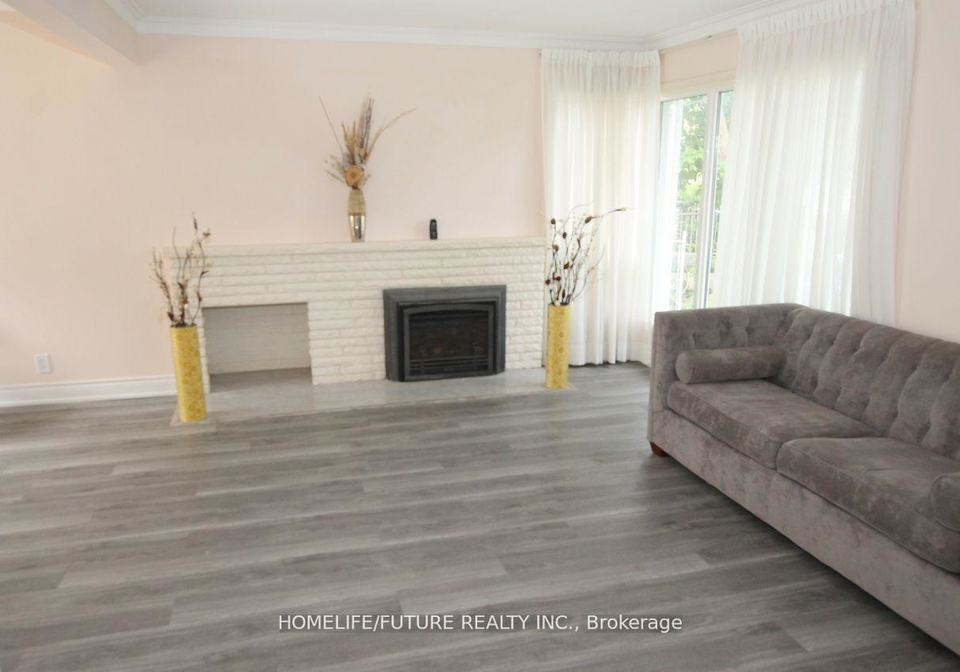 53-dennett-drive-scarborough-ontario-e13030798