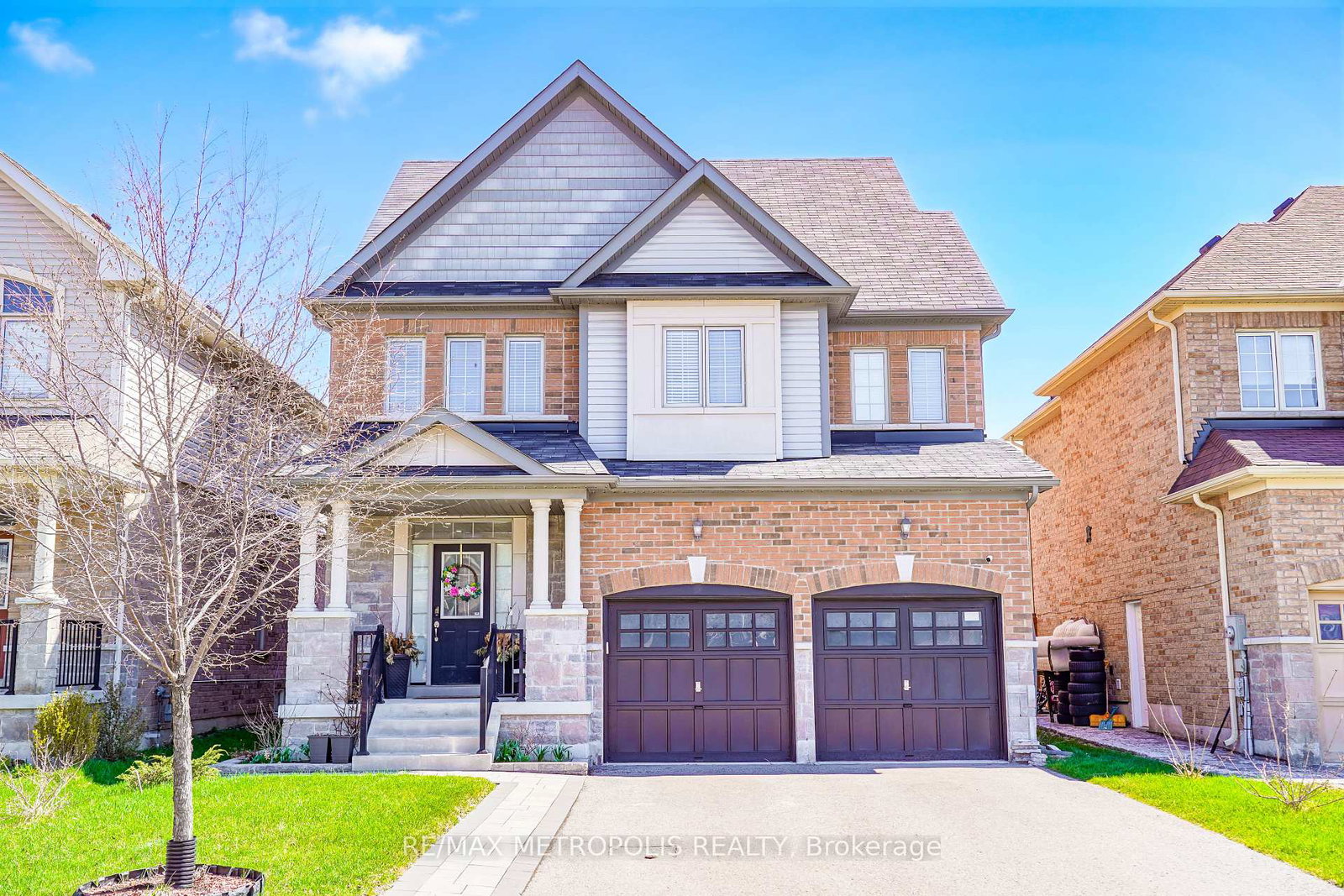 82-mcroberts-crescent-clarington-ontario-e13031078