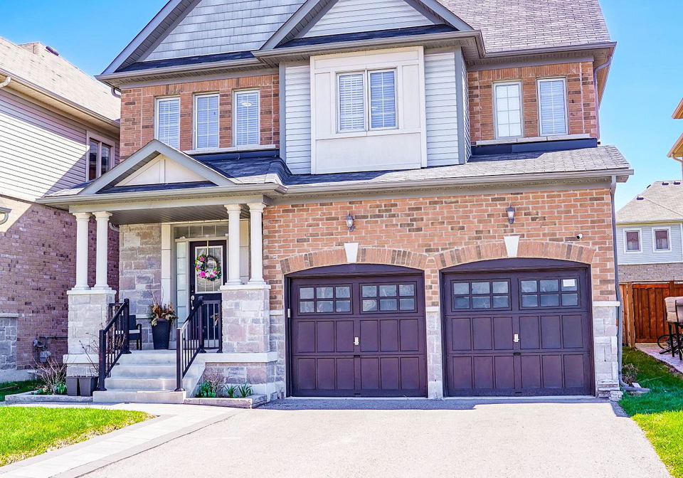 82-mcroberts-crescent-clarington-ontario-e13031078