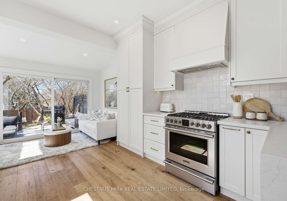 430-jones-avenue-toronto-ontario-e13031602
