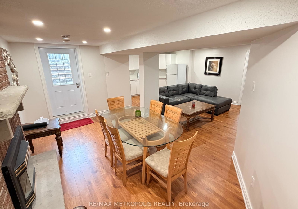 216-gwendolyn-street-pickering-ontario-e13032114