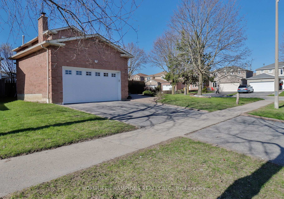 188-large-crescent-ajax-ontario-e13032204