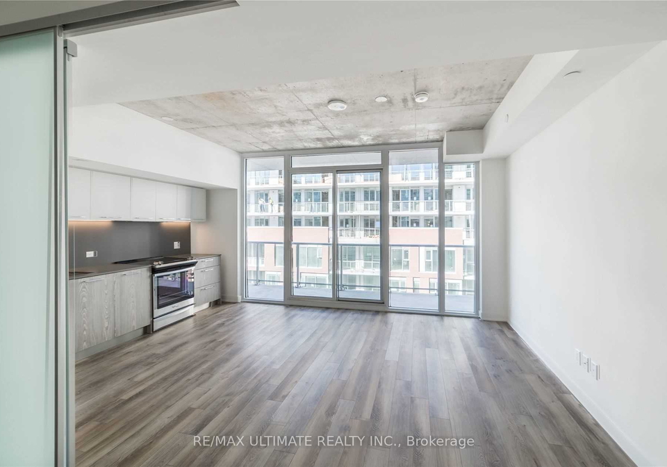 15-baseball-place-toronto-ontario-e13032318