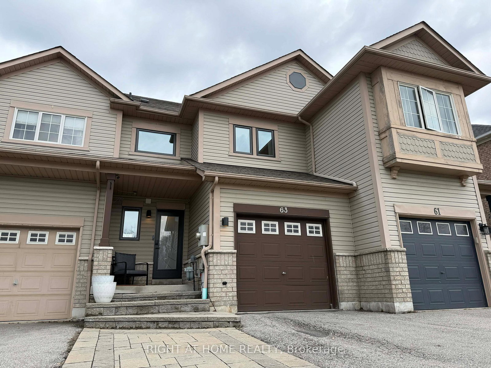 63-candlebrook-drive-s-whitby-ontario-e13032414