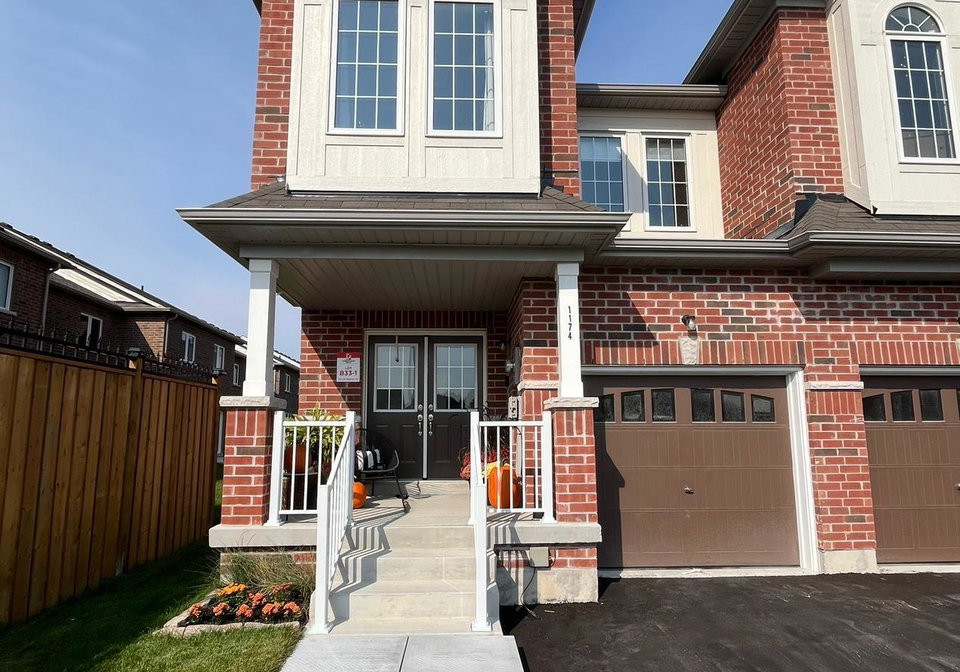 1174-jim-brewster-circle-oshawa-ontario-e13032838