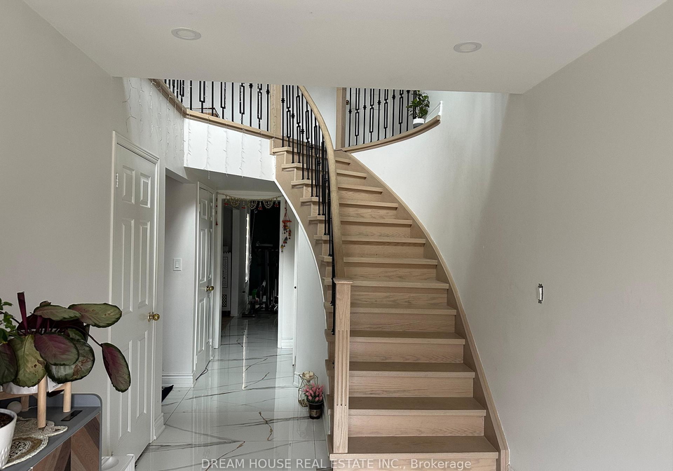 20-harold-street-whitby-ontario-e13032972