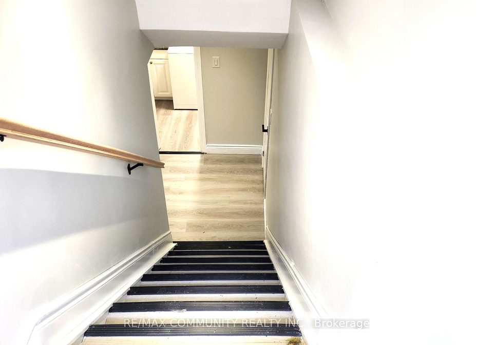435-stonegate-avenue-oshawa-ontario-e13033234