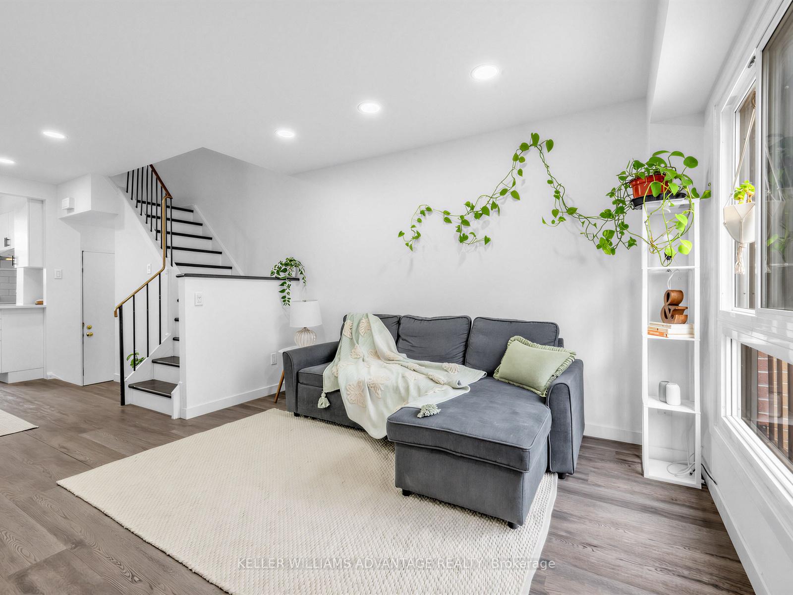 275-broadview-avenue-toronto-ontario-e13033302