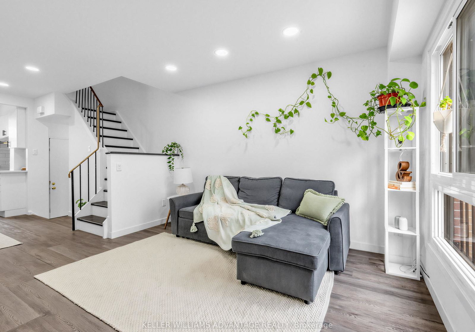 275-broadview-avenue-toronto-ontario-e13033302