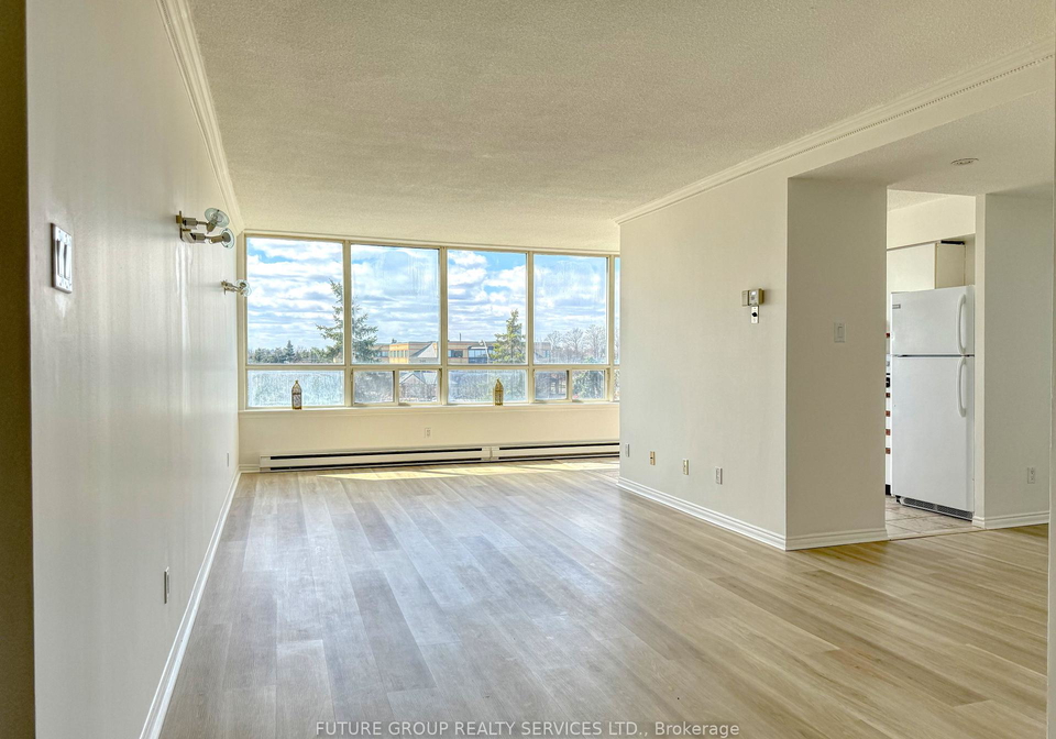 160-alton-towers-circle-scarborough-ontario-e13033568