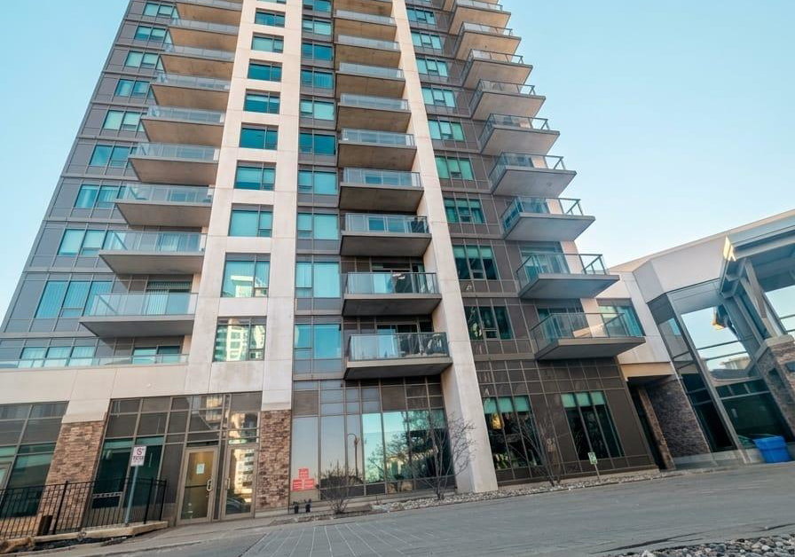 1215-bayly-street-pickering-ontario-e13034580