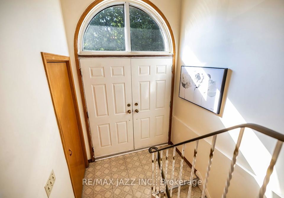 28-pilot-street-scarborough-ontario-e13035166