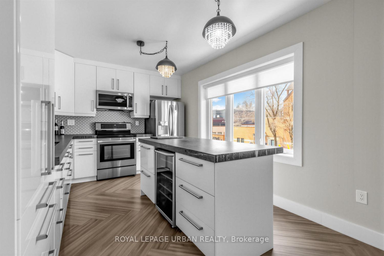 901-pape-avenue-east-york-ontario-e13035406