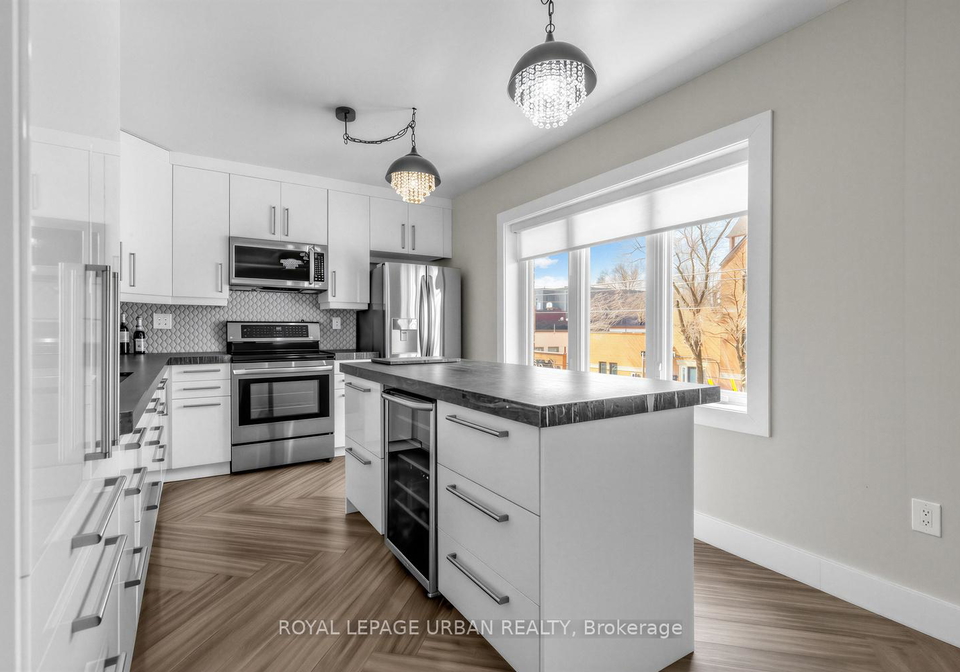 901-pape-avenue-east-york-ontario-e13035406