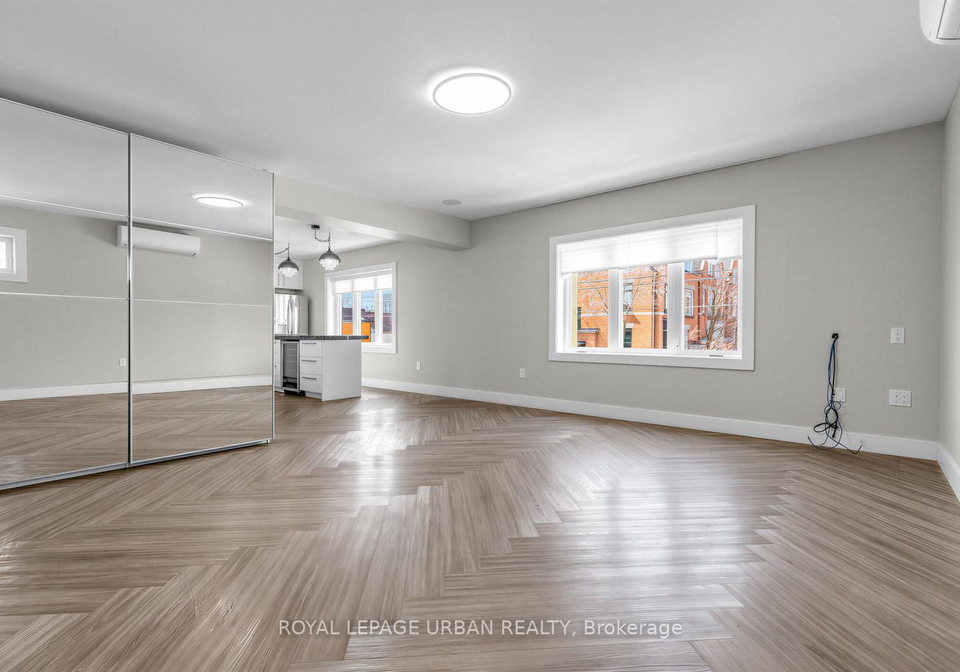 901-pape-avenue-east-york-ontario-e13035406