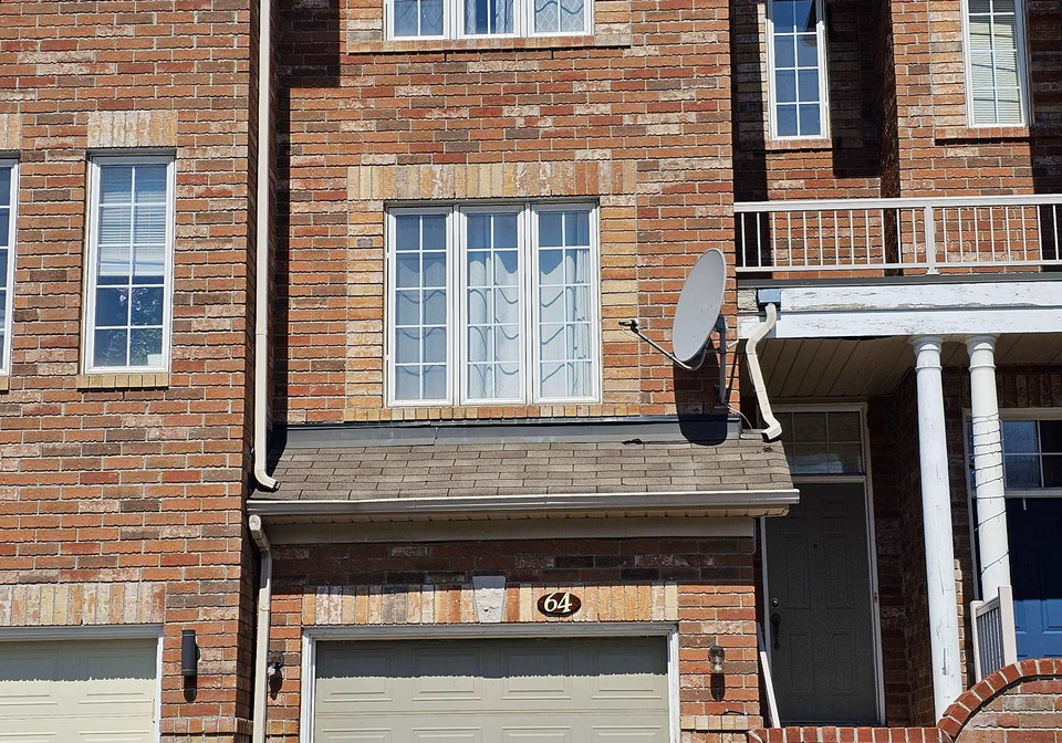 64-conn-smythe-drive-scarborough-ontario-e13035412
