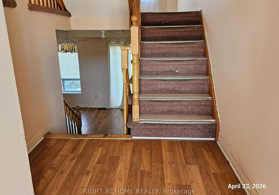 64-conn-smythe-drive-scarborough-ontario-e13035412