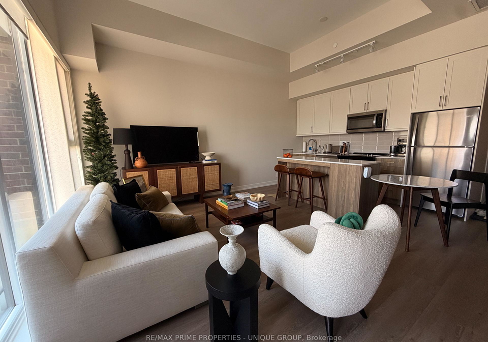 201-brock-street-s-whitby-ontario-e13035618