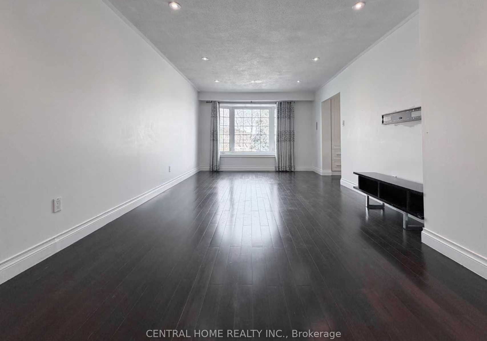 11-tineta-crescent-scarborough-ontario-e13035988