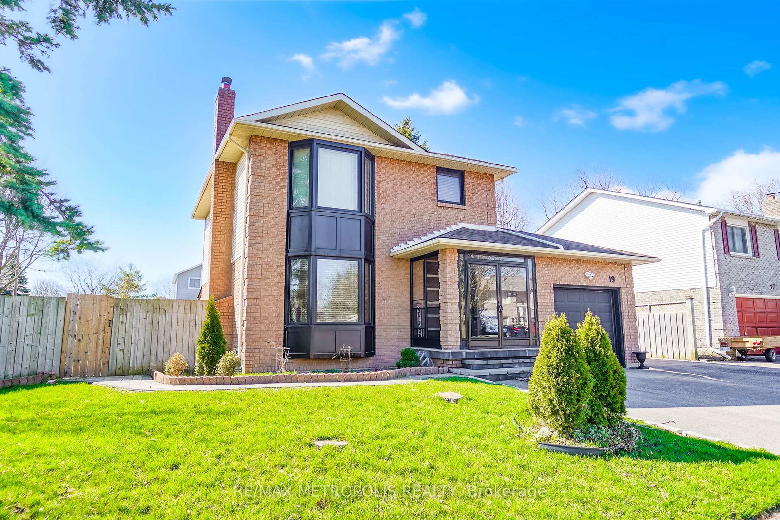 19-glenabbey-drive-clarington-ontario-e13036002