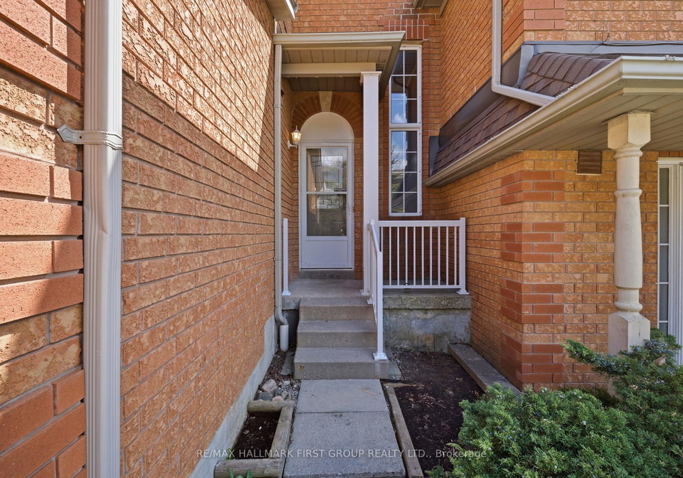 26-trowell-lane-ajax-ontario-e13036684