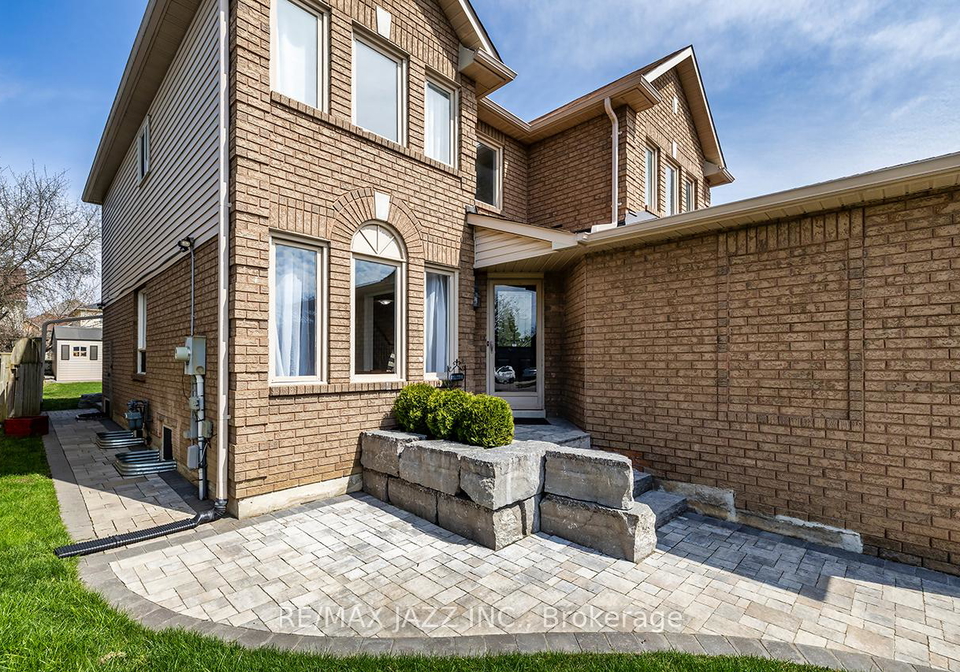 106-apple-blossom-boulevard-clarington-ontario-e13036716