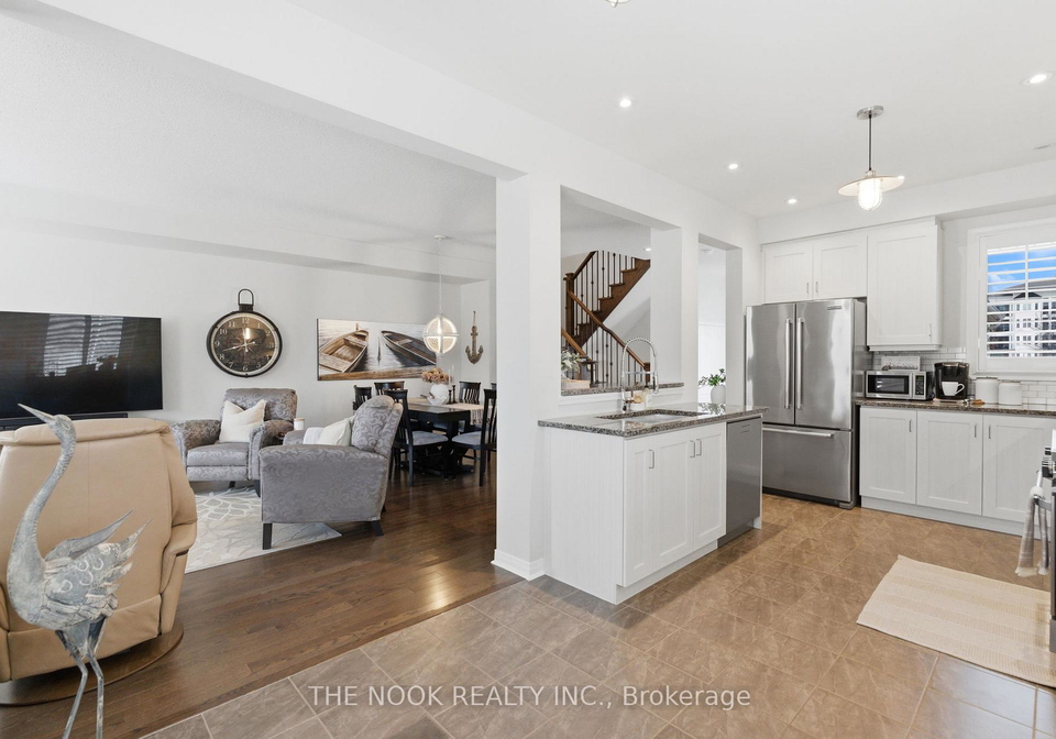 320-lakebreeze-drive-n-clarington-ontario-e13036936