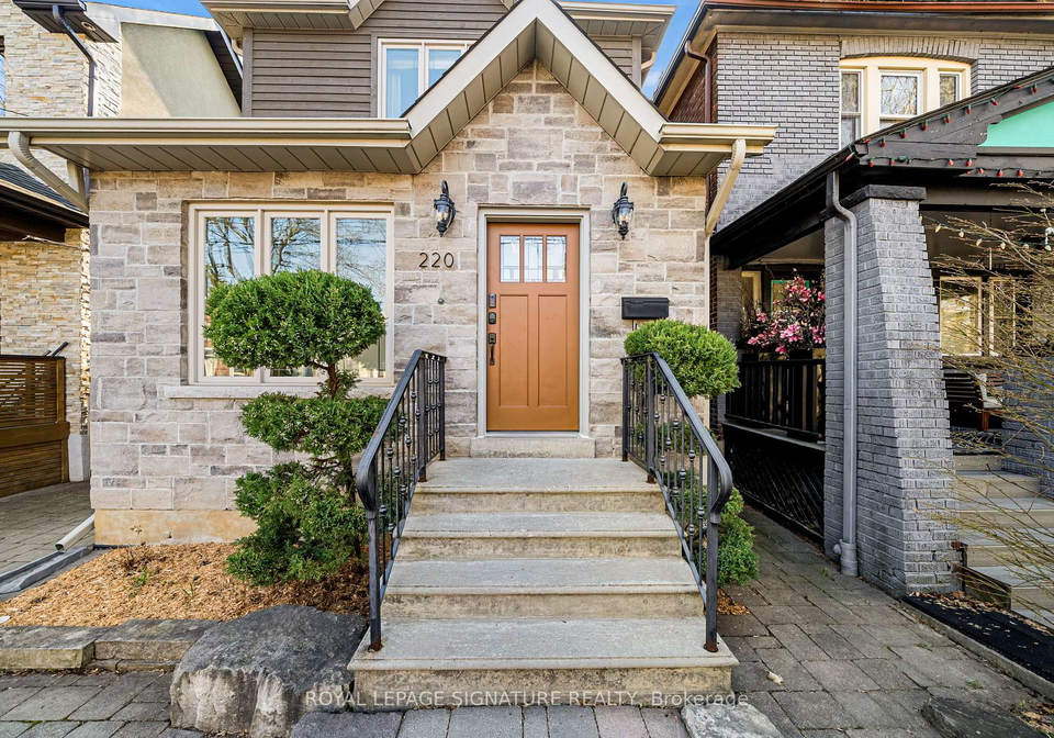 220-westlake-avenue-east-york-ontario-e13036952