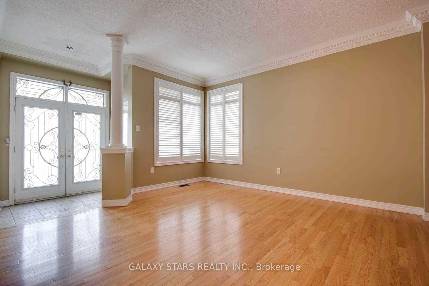 4-spall-court-scarborough-ontario-e13037026