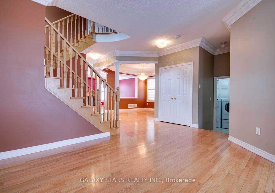 4-spall-court-scarborough-ontario-e13037026