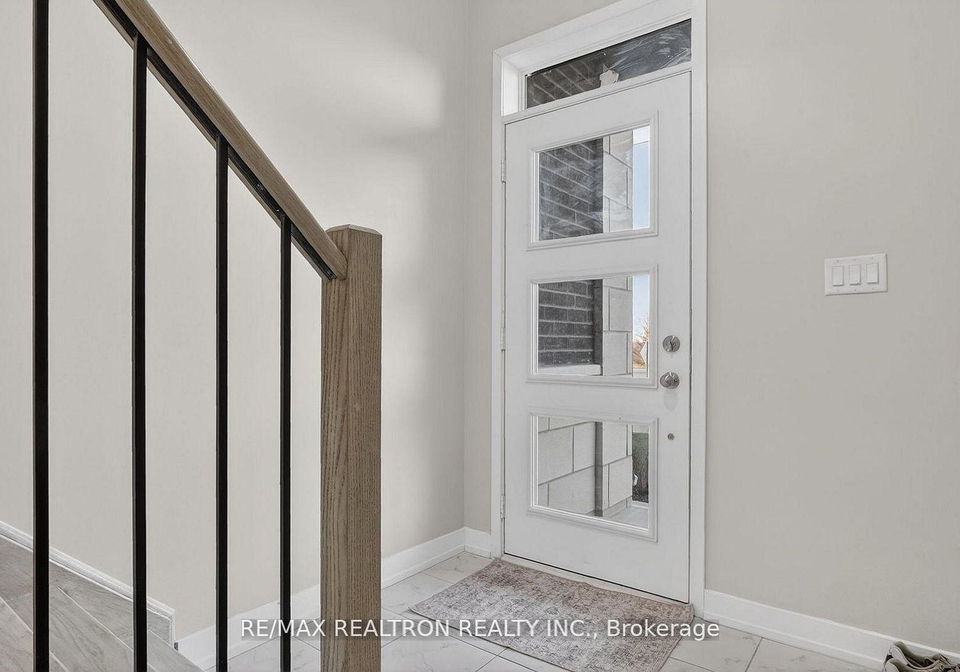 2550-castlegate-crossing-pickering-ontario-e13037120
