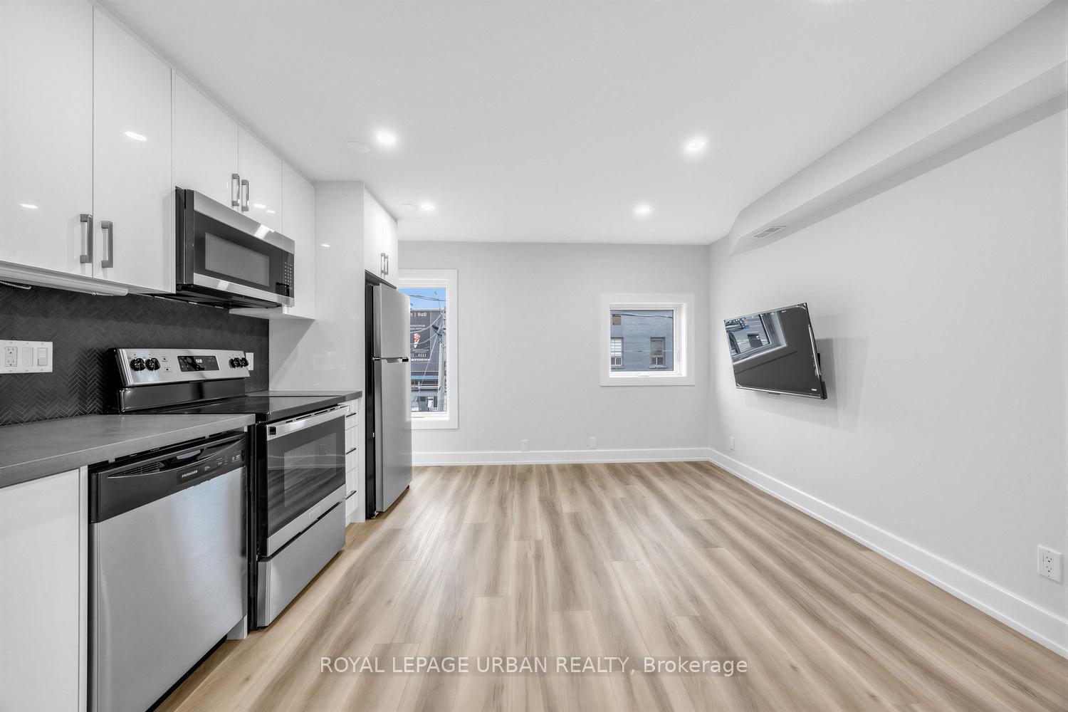 851-danforth-avenue-toronto-ontario-e13037858