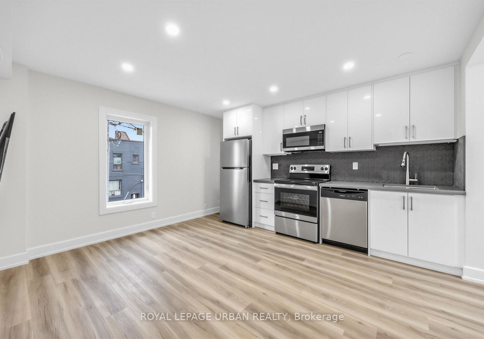 851-danforth-avenue-toronto-ontario-e13037866