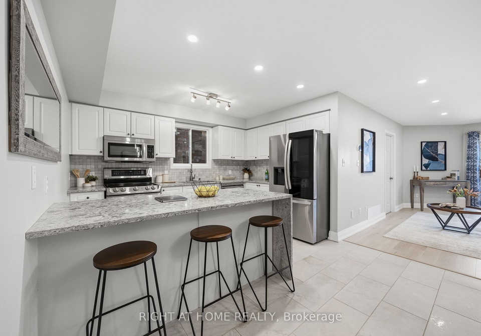 490-flagstone-court-oshawa-ontario-e13038116