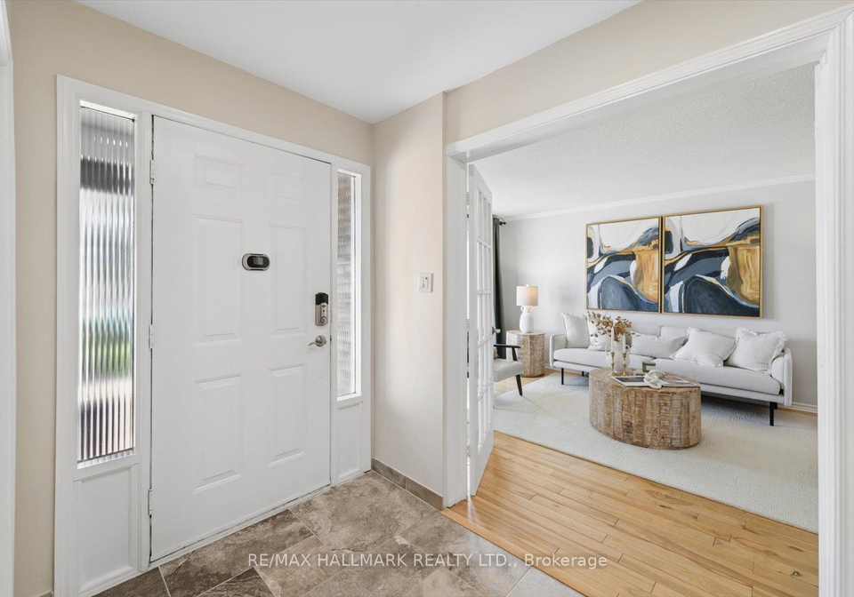 1156-gloucester-square-pickering-ontario-e13038534