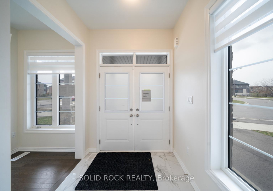 47-fruitful-crescent-whitby-ontario-e13039702