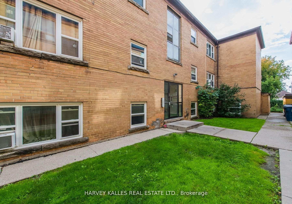 2905-st-clair-avenue-e-east-york-ontario-e13041234