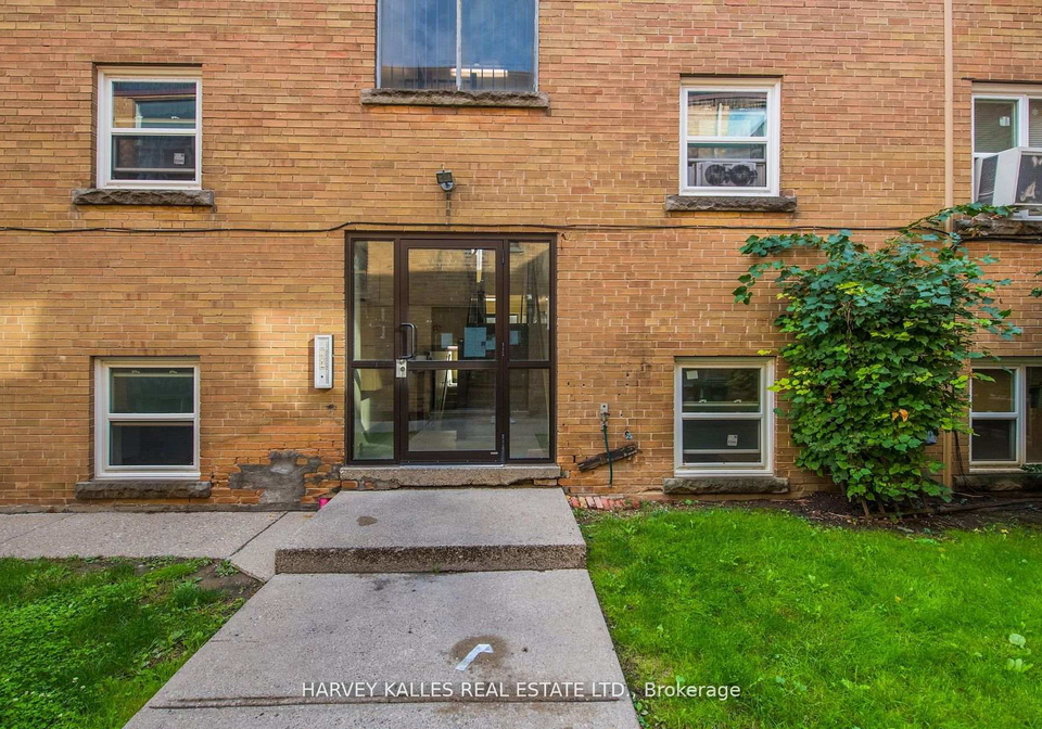 2905-st-clair-avenue-e-east-york-ontario-e13041234