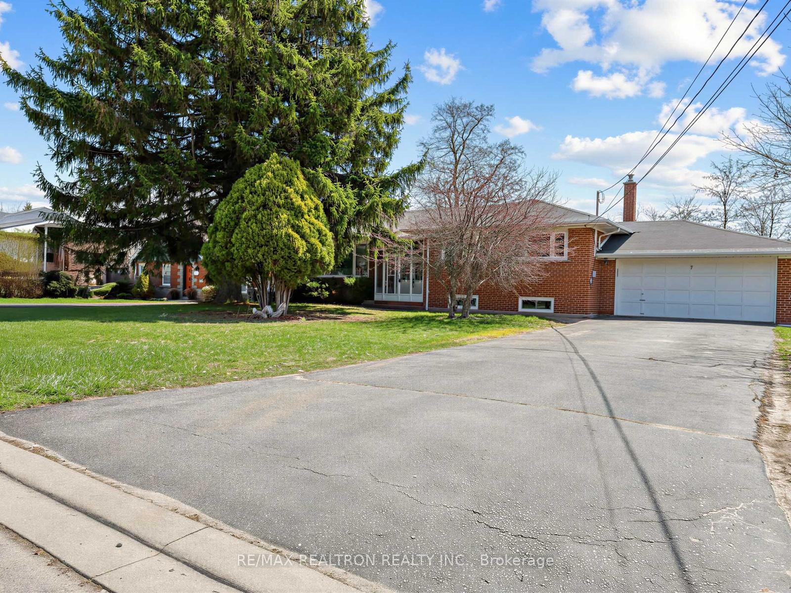 7-white-avenue-scarborough-ontario-e13041388