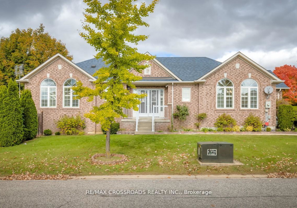 26-lurosa-crescent-whitby-ontario-e13041786